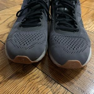 New balance running shoes